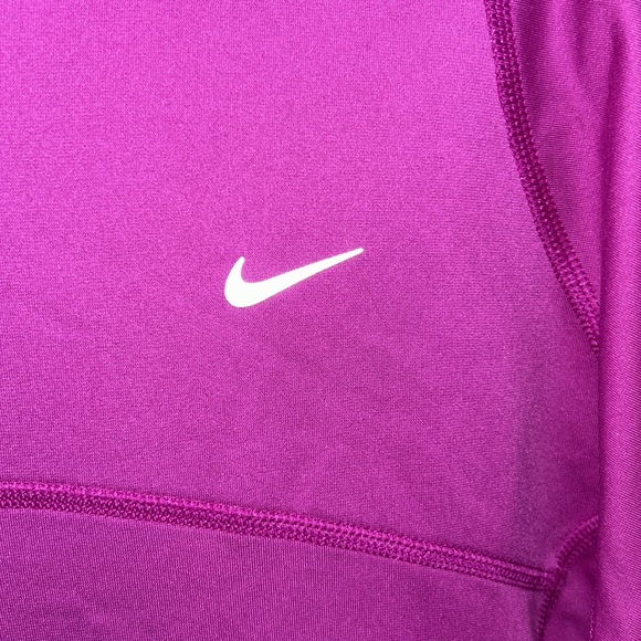 Nike dry fit running top.  Size large. - Picture 3 of 6